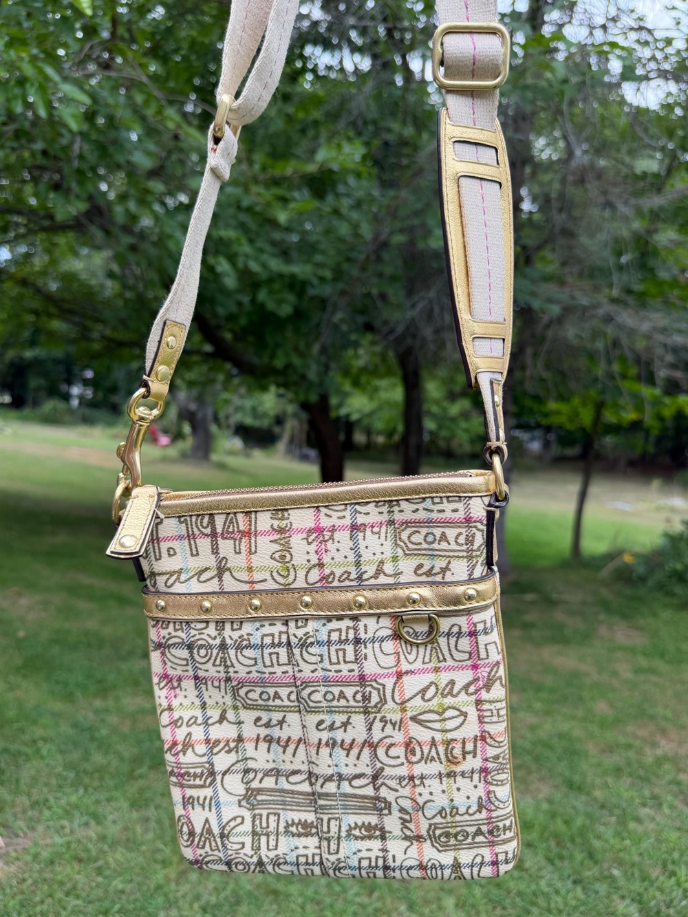 Coach F12989 Scribble Plaid Crossbody Bag Gold Leather Y2K 2009
